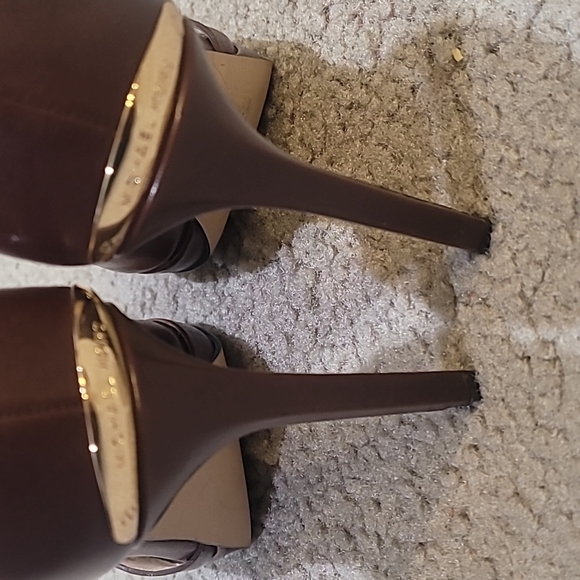 Brown Calder Leather Peep-toe Heels - Picture 3 of 4